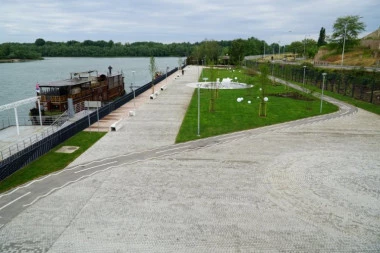 Na Savskom keju postavljeni strujni ormari, apel građanima da im ne prilaze