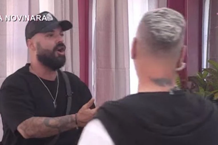 ZBOG HAOSA ZAUSTAVLJEN PROGRAM NA PINKU, VODITELJ NE MOŽE DA OBUZDA TAKMIČARE: Karambol se oteo kontroli, sve otišlo predaleko!