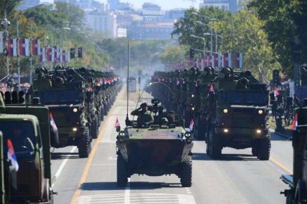 SRBIJA JE VOJNA SILA! Najveći uvoznik oružja na Zapadnom Balkanu! (FOTO)