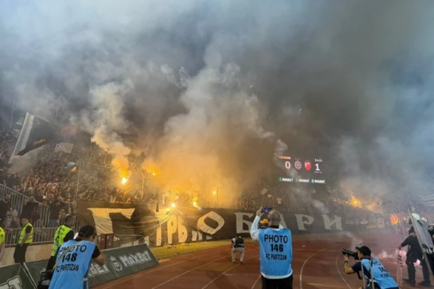 TENZIJE U HUMSKOJ: Grobari napali Predraga Mijatovića! (VIDEO)