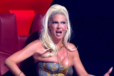PLAČI KOD KUĆE! Jelena Karleuša ŽESTOKO zagrmela na takmičarku u Pinkovim zvezdama!