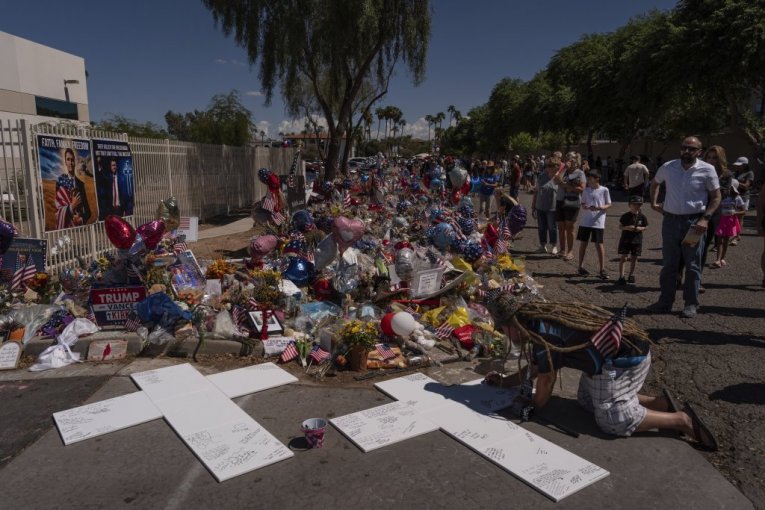 Tanjug/AP Photo/Jae C. Hong