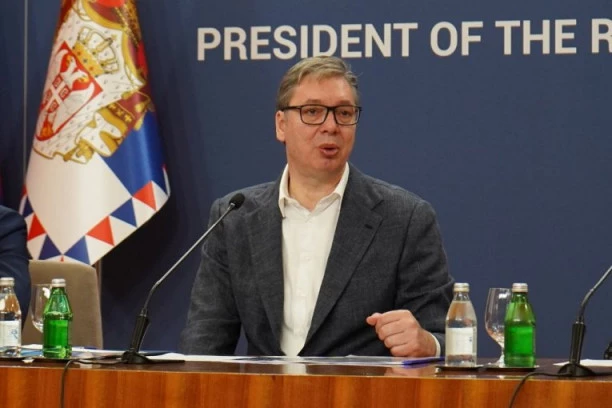 VUČIĆU, SVAKA TI ČAST! ZA 100€ SVAKO SVOJ NA SVOME! ČITAJTE U SRPSKOM TELEGRAFU!
