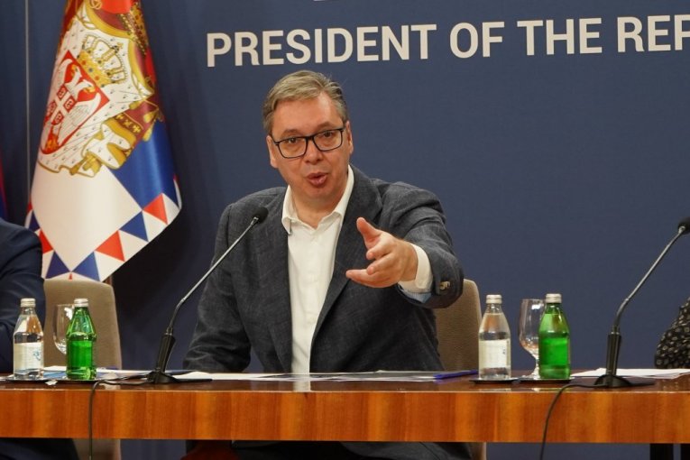 VUČIĆ STIGAO U DRAČ! Učestvuje na samitu Procesa Brdo-Brioni!