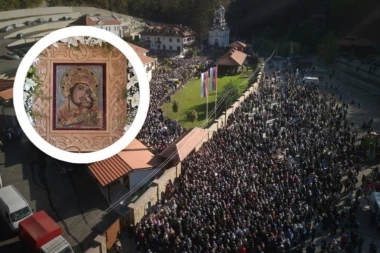 ČUDO U TUMANU NA MALU GOSPOJINU: Hiljade vernika na proslavi velikog jubileja u slavu ikone koja je mnogiima donela isceljenje