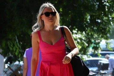 ŽENA NIKOLE JOKIĆA na rođendanu ćerkice obukla ovu HALJINU, a muž joj ima milione - njena poruka bila je jasna! (FOTO)
