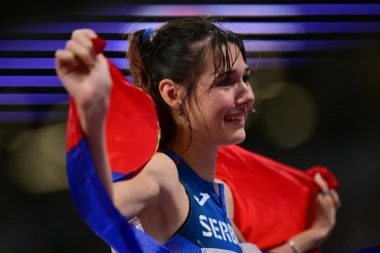 PALA ODLUKA! Evo šta planira Angelina Topić posle bronze na SP!