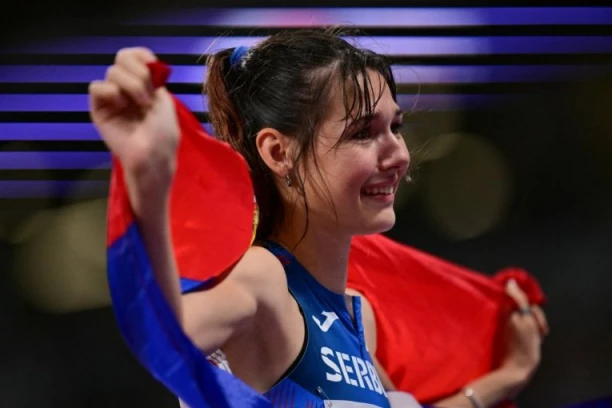 PALA ODLUKA! Evo šta planira Angelina Topić posle bronze na SP!