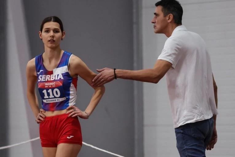PONOSNI TATA: Dragutin Topić nakon nacionalnog rekorda mezimice RAZNEŽIO i one najtvrđeg srca! (FOTO)