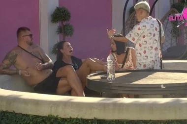 JANJUŠ OSTAO ZATEČEN UROŠEVIM POSTUPKOM! Stanić šokirao Janjuševića, pale teške reči! (VIDEO)