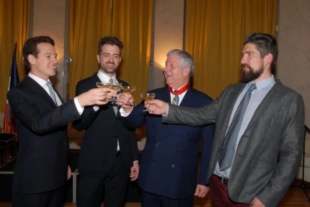 Najmlađi sin KARAĐORĐEVIĆA se oženio: Aleksandar se zaljubio u doktorku Vesnu - ovo su detalji dva venčanja (FOTO)