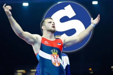 EKSKLUZIVNO! Saša Komarov nam otkrio zašto je pokazao tri prsta u Zagrebu: Evo i što je skinuo šal sa šahovnicom! (VIDEO)