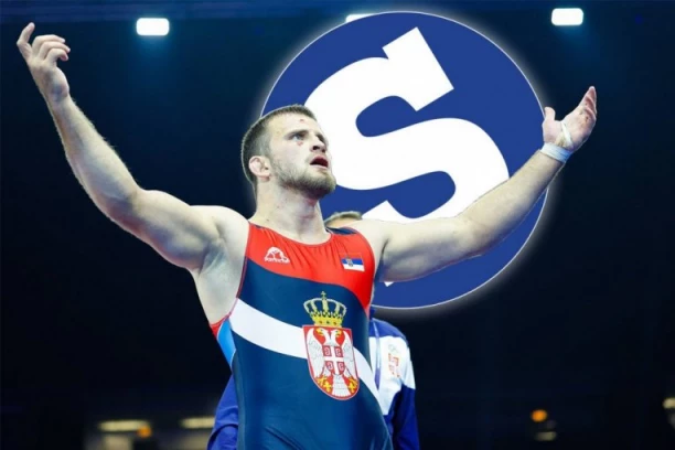 EKSKLUZIVNO! Saša Komarov nam otkrio zašto je pokazao tri prsta u Zagrebu: Evo i što je skinuo šal sa šahovnicom! (VIDEO)