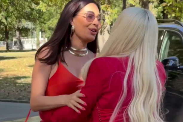 HAOS NA KOŠUTNJAKU! Ceca se zaletela KOLIMA na Daru, PRVI snimak sa lica mesta- stalo snimanje Zvezde Granda! (VIDEO)