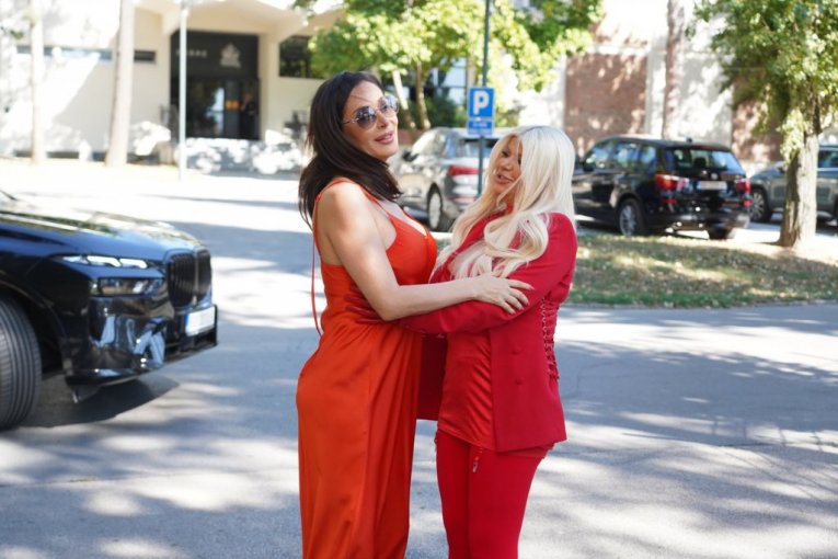 Ceca Ražnatović i Dara Bubamara na snimanju "Zvezde Granda"