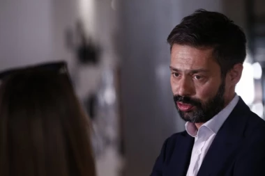 KAKVA JE TO SREĆA BILA! Milan Vasić podelio nikad viđenu fotografiju iz svog života i raznežio mnoge! (FOTO)