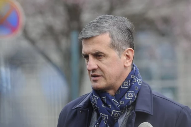 OSTRAŠĆENI BLOKADERI I PAJTOS SAVA MANOJLOVIĆA I ZLATKA KOKANOVIĆA! Svim blokaderima je lični interes na prvom mestu!