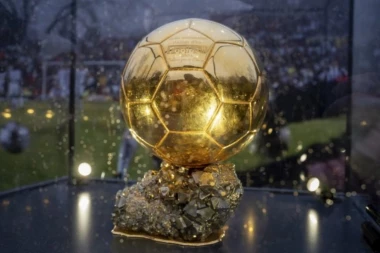 MNOGO SKUPA FOTKA: Trojica balkanskih legendi fudbala na jednom mestu - dodela Zlatne lopte nije mogla da prođe bez njih! (FOTO)