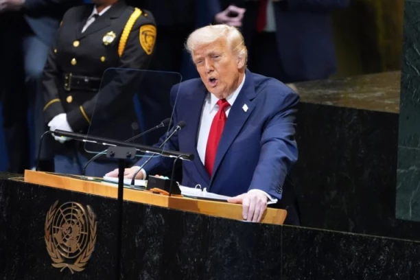 LICEMERNO! Amerika duguje milijarde UN, a Tramp preti drugim državama: "Mogu da ih nateram da odmah platile članarinu"!