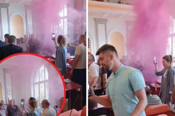 BLOKADERI BACILI DIMNE BOMBE I SUZAVAC U SKUPŠTINSKU SALU U ZAJEČARU! Novo divljanje i nasilje na delu! (VIDEO)