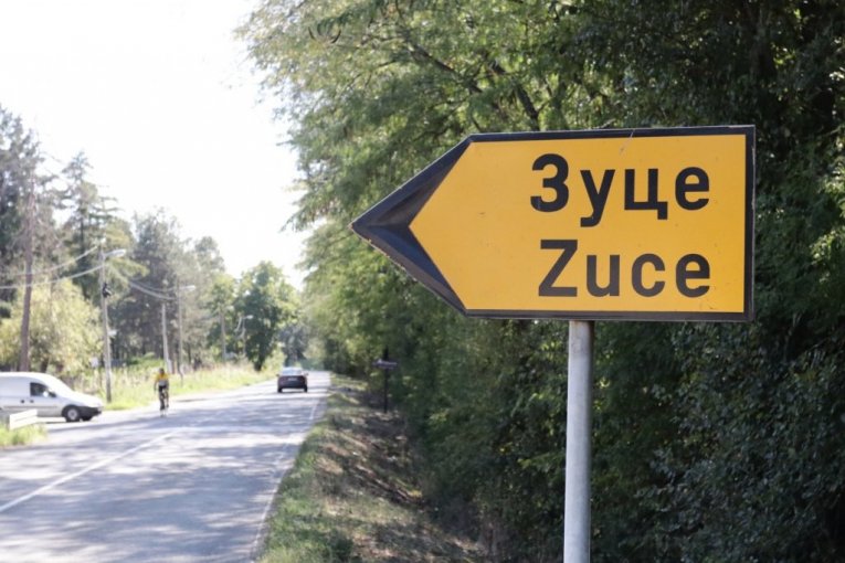 Cecina njiva na Avali, u mestu Zuce