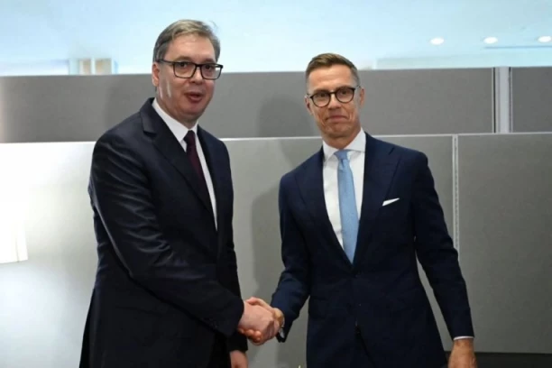 "SIGURAN SAM DA ĆE NAŠI ODNOSI NASTAVITI DA SE RAZVIJAJU"! Vučić se u Njujorku sastao sa predsednikom Finske! (FOTO)