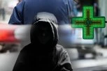 DECA OPLJAČKALA APOTEKU NA VOŽDOVCU! Pretili radnici nožem, ukrali sav novac iz kase!