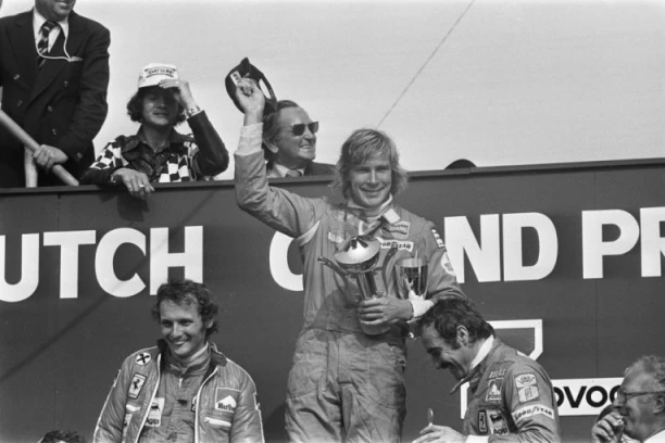 BRZ ŽIVOT I KOBAN KRAJ! Bio je prvi plejboj Formule 1, poroci i slava su ga pratili ceo život - A UMRO JE KADA JE BIO NAJSREĆNIJI!