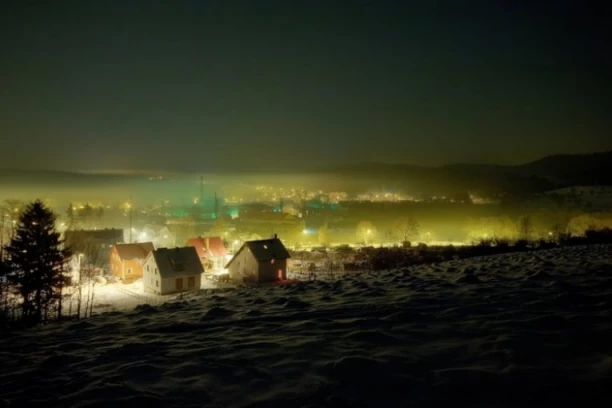 "JEZIVO JE" - Turista nabasao na neobično selo, pa sve snimio: "DA LI JE OVO NEKA SEKTA?" (VIDEO)