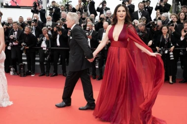 Jedan TIKET joj je zauvek promenio SUDBINU: Ketrin je bila LEPOTICA koja je mogla da bira, a udala se za njega! (FOTO)