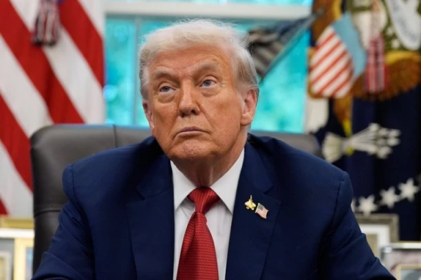 TRAMP UCENJUJE TEHNOLOŠKOG GIGANTA! Zahteva da urade nešto NEPOJMLJIVO