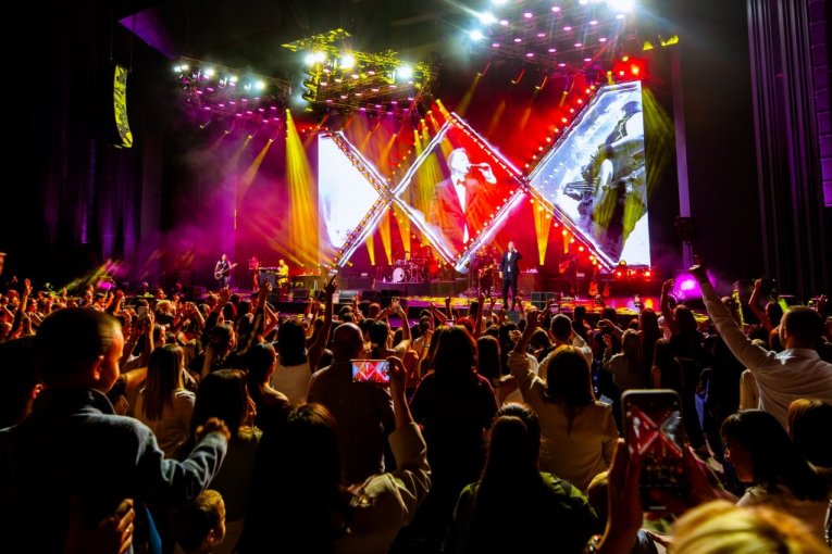 Prvi koncert Lexington benda