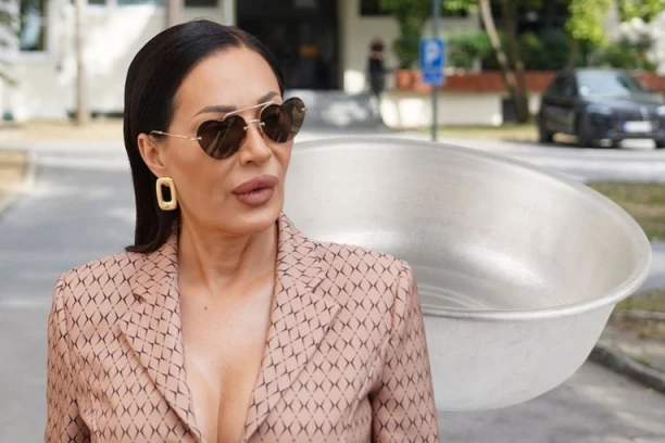 CECA SE SEDAM DANA NIJE UMIVALA ZBOG OVE PEVAČICE! Sve joj priznala u lice!