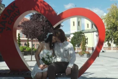 FILIPINKA LIJA ZBOG NIKOLE ZAVOLELA SRBIJU - I PRELAZI U PRAVOSLAVLJE: Posle svadbe u Čačku, pripremaju se i za crkveno venčanje