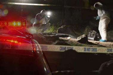 "ŠKALJARAC" LIKVIDIRAN U GOLFU! Pucano mu u glavu: Telo pronašli VATROGASCI!