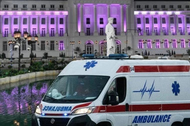 STIGLE NAJNOVIJE INFORMACIJE NAKON HITNE INTERVENCIJE LEKARA! Ne izgleda i ne zvuči dobro - rijaliti zvezda proživljava HOROR!