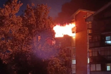 OKONČANA DRAMA U BEOGRADU! Vatrogasci uspeli da ugase buktinju u stanu iz kog su se čule EKSPLOZIJE: Građani im na kraju APLAUDIRALI! (FOTO, VIDEO)