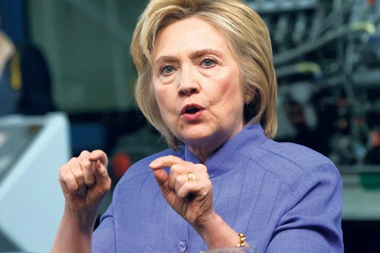 HILARI KLINTON SE OGLASILA POVODOM EPSTAJNOVIH FAJLOVA! U njima se više puta pominje Bil: To je zastrašujuće!