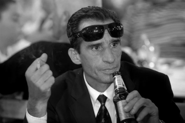 EKREM JEVRIĆ JE BIO VELIKA LEGENDA, A DA LI STE VIDELI NJEGOVOG SINA?! Lepši pol odlepio za Verdinom - pravi FRAJER! (FOTO)