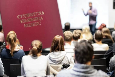 STUDENTI, PROVERITE RAČUNE! Država je uplatila novac na račune akademaca - u petak STIŽE JOŠ NOVCA!