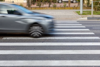 POKOSIO PEŠAKA I POBEGAO! Uhapšen bahati vozač iz Aranđelovca!