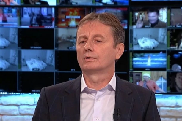 GLIŠIĆ NAKON 8 NEDELJA OD MOŽDANOG UDARA NA TV PINK! Njegova poruka svima uliva nadu: Tada su me iz studija izneli, DANAS ĆU DA IZAĐEM NA NOGAMA!