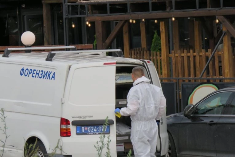 MARKOVIĆA IZREŠETAO MLADIĆ SA KIŠOBRANOM! Kocka tada ubijen na Voždovcu - OSTAO DA LEŽI NA ULAZU U PIJACU!