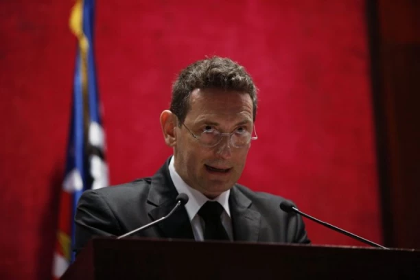 BAKAREC NIKAD JAČE NAGAZIO TAJKUNSKE MEDIJE, ONI NI DA BEKNU! Vi ste simboli neprofesionalnosti i laži!