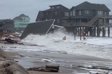 "BILI SMO SPREMNI NA NAJGORE": Monstrum pregazio zemlju, stanovnici ne smeju na ulicu, oglasio se i predsednik