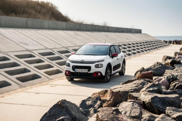 AUTOMOBILI KOJE SRBI RADO VOZE, NA CRNOJ LISTI! Ovo su vozila koja ne gube vrednost!