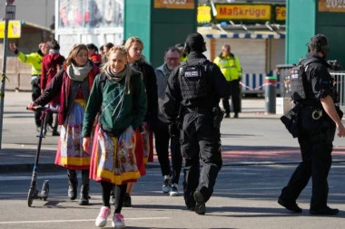 PUCAO U RODITELJE, PA RAZNEO KUĆU BOMBOM! Otkriven motiv užasa koji je zatvorio Oktoberfest! Turisti besni, evo šta traže od grada