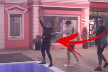 SKANDAL! FILIP ĐUKIĆ UHVAĆEN DOK URINIRA U BAZEN, produkcija momentalno reagovala - NAJVEĆA KAZNA U ISTORIJI RIJALITIJA! (GALERIJA)