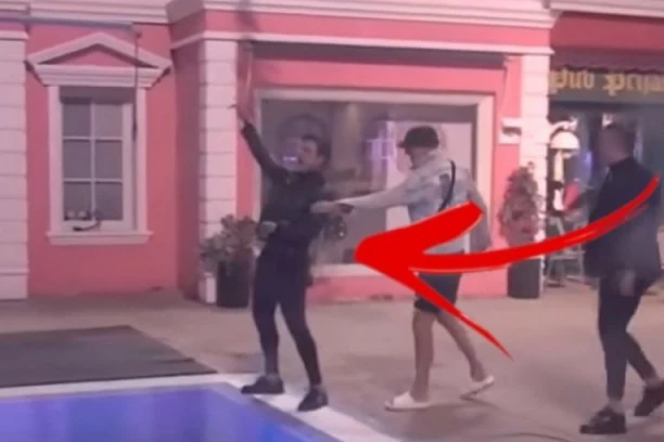 SKANDAL! FILIP ĐUKIĆ UHVAĆEN DOK URINIRA U BAZEN, produkcija momentalno reagovala - NAJVEĆA KAZNA U ISTORIJI RIJALITIJA! (GALERIJA)
