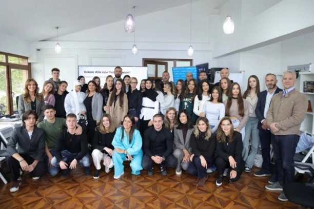 KRENUO SA RADOM UNICEF KLUB ZA INOVACIJE U NOVOM PAZARU! UNICEF u Srbiji i Comtrade grupacija sa Tesla brendom zajedno ulažu u razvoj digitalnih veština i inovativnog potencijala mladih!